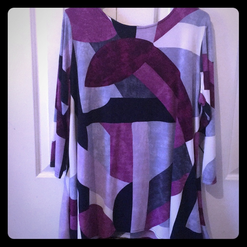 Alfani modern print blouse size 1x.